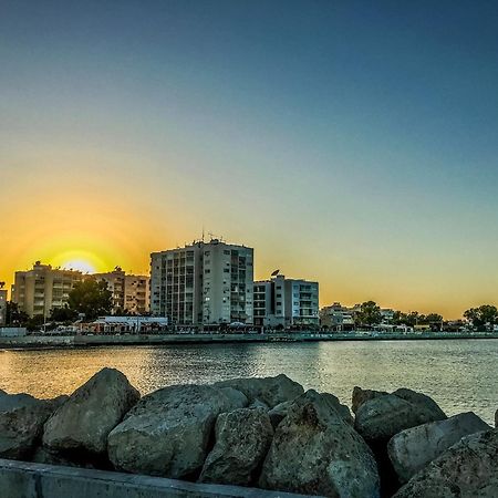 Luxury Penthouse 1Br-Seafront-Seasonal Pool-Central Larnaca Eksteriør billede