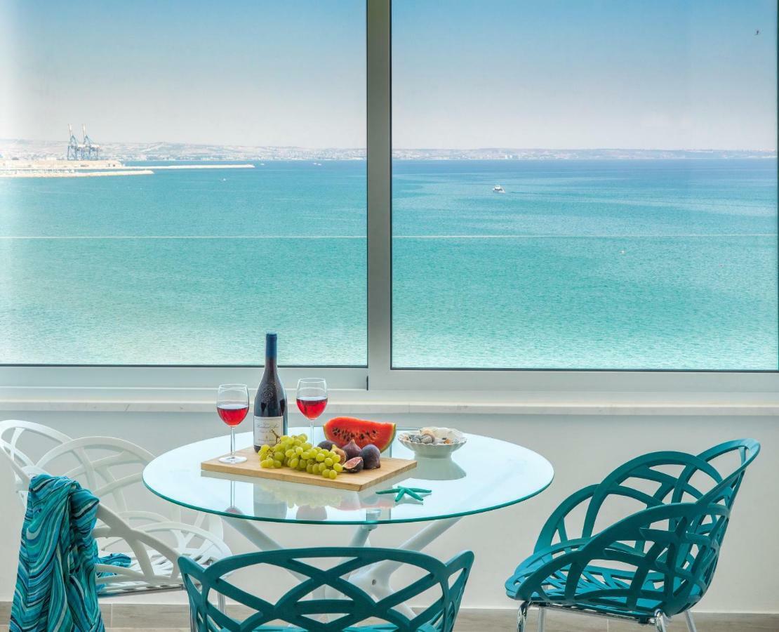Luxury Penthouse 1Br-Seafront-Seasonal Pool-Central Larnaca Eksteriør billede