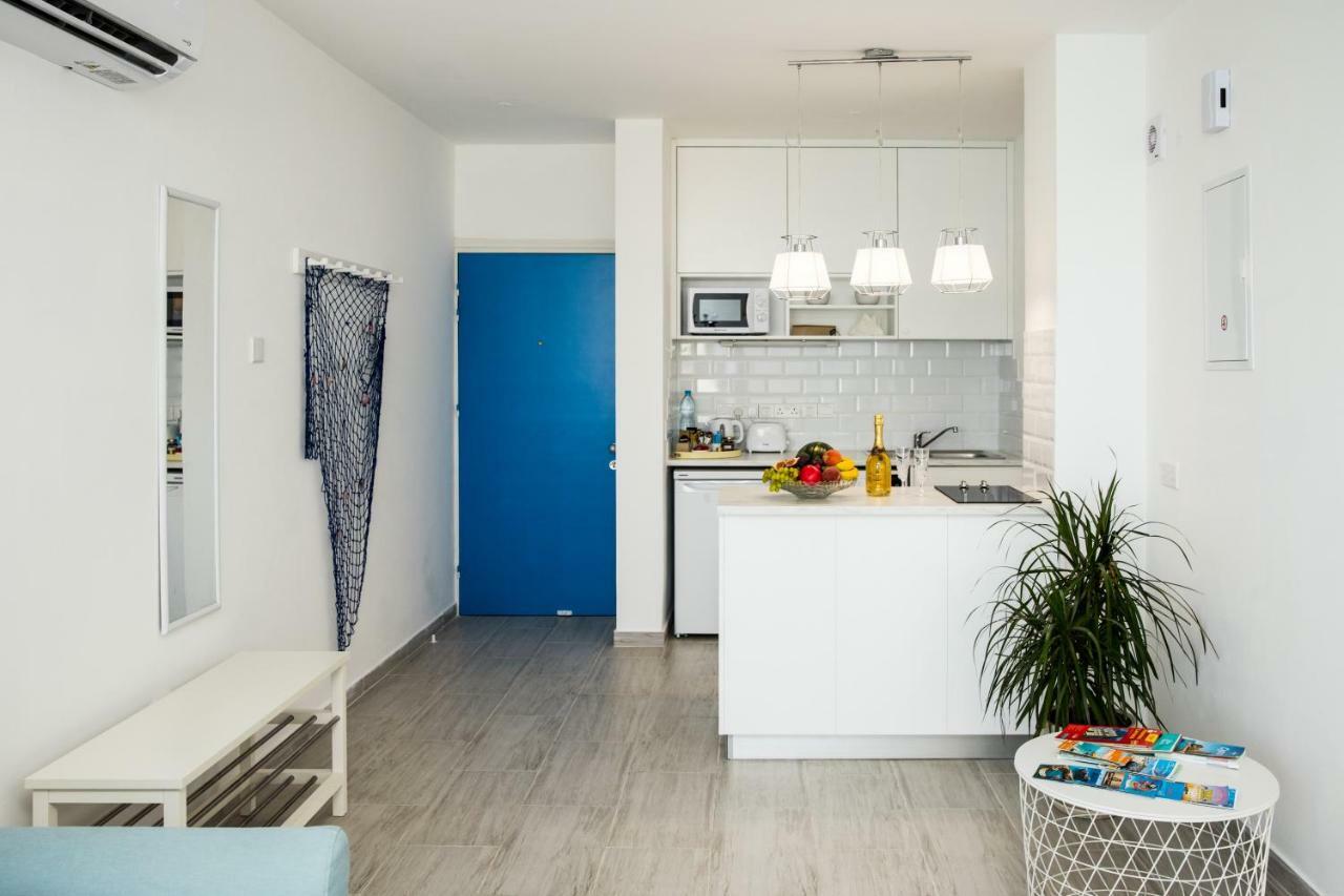 Luxury Penthouse 1Br-Seafront-Seasonal Pool-Central Larnaca Eksteriør billede